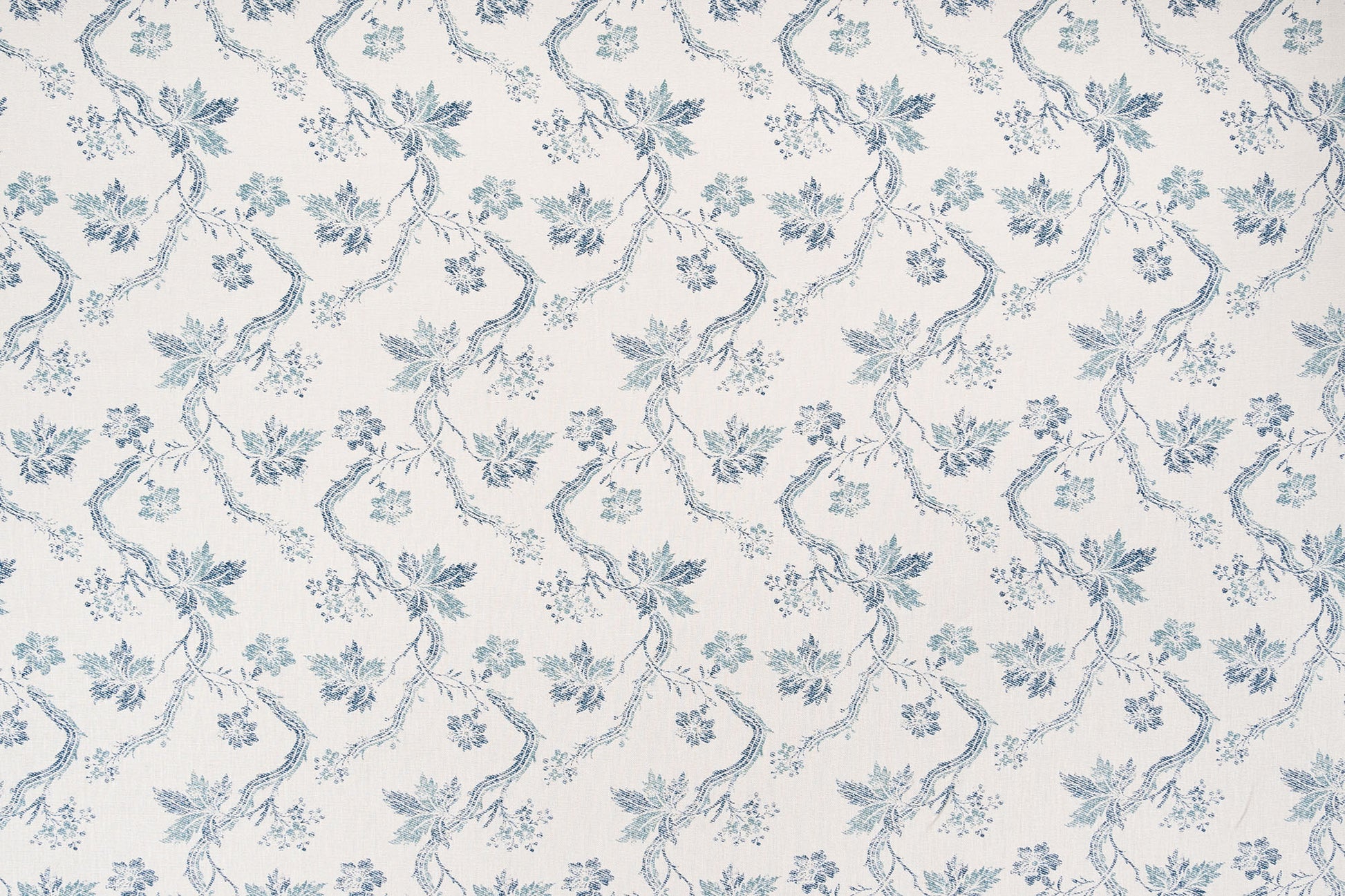 Froxfield floral linen - Indigo colorway repeat