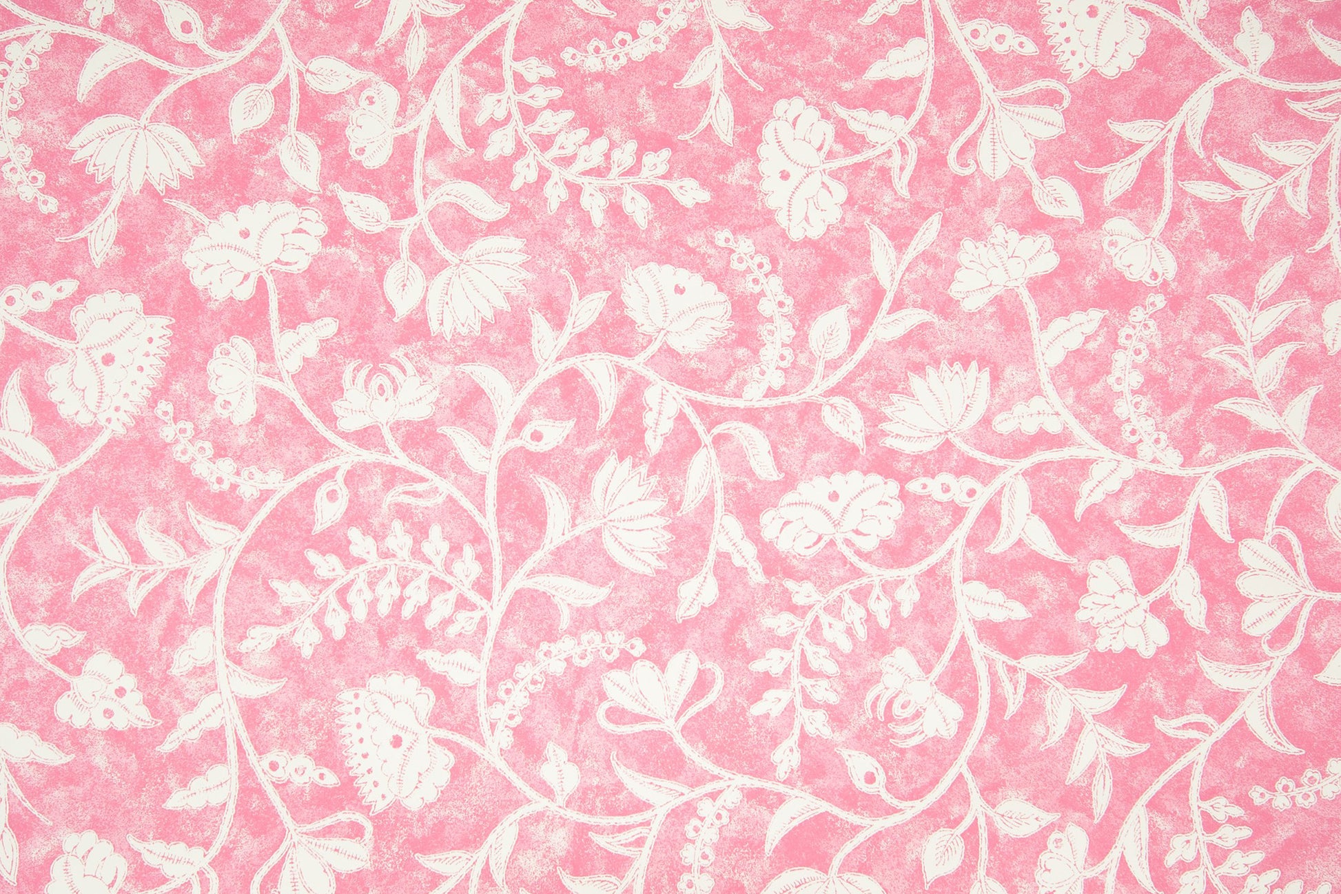 Greta floral wallpaper - Dark Pink colorway repeat